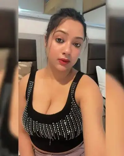 Call Girls Service Ozhukarai