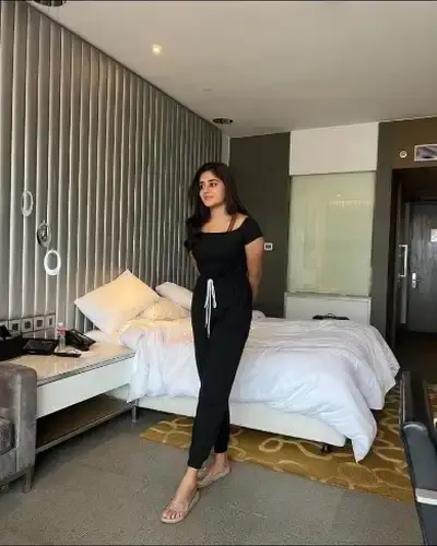 Ozhukarai Call Girl Service