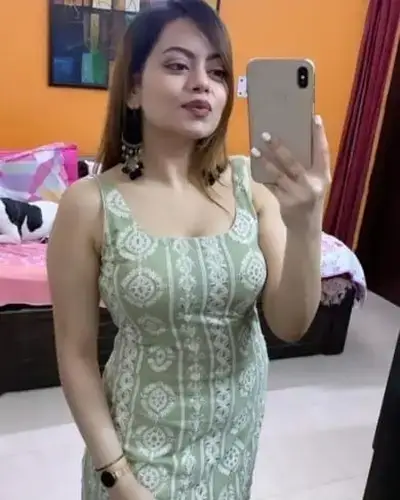 Call Girl in Ozhukarai